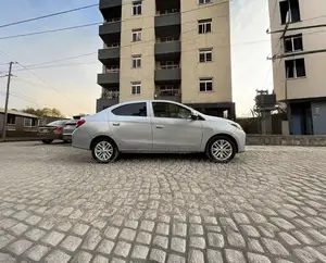 Mitsubishi Attrage 2021 Silver