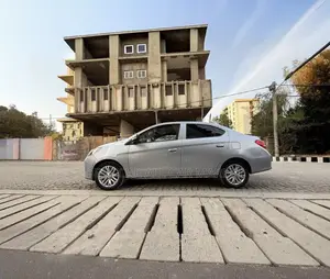 Mitsubishi Attrage 2021 Silver