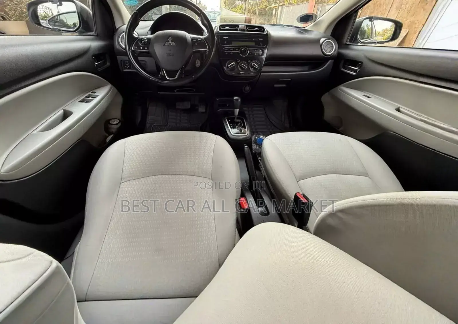 Mitsubishi Attrage 2021 Silver