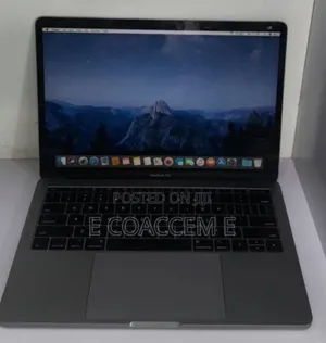 New Laptop Apple MacBook Pro 2017 8GB Intel Core I5 SSD 256GB