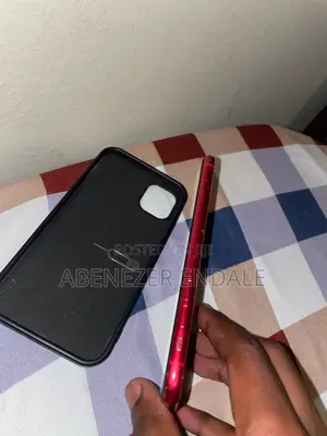 Apple iPhone 11 64 GB Red