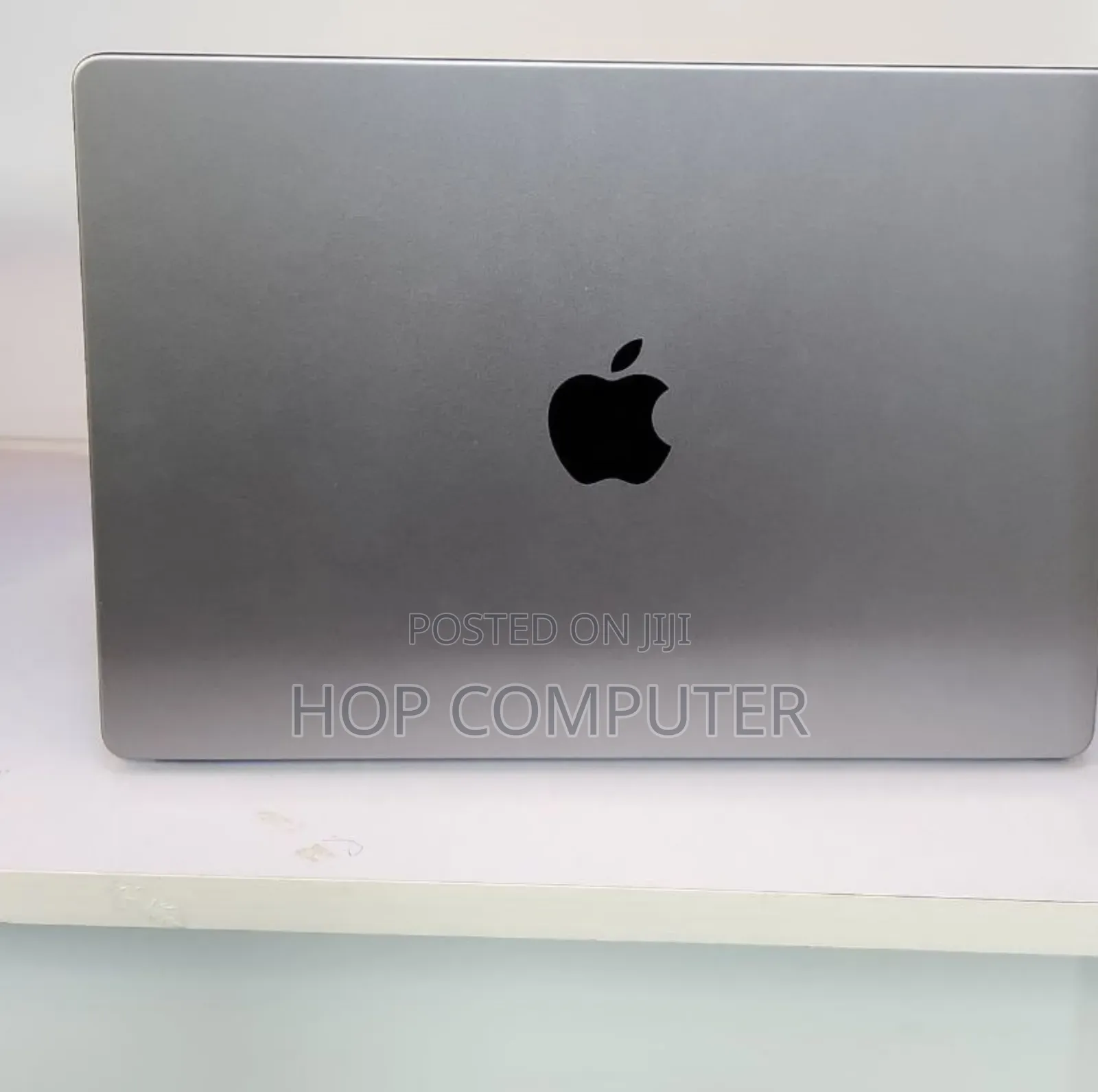 New Laptop Apple MacBook Pro M1 16GB Apple M1 Pro SSD 512GB