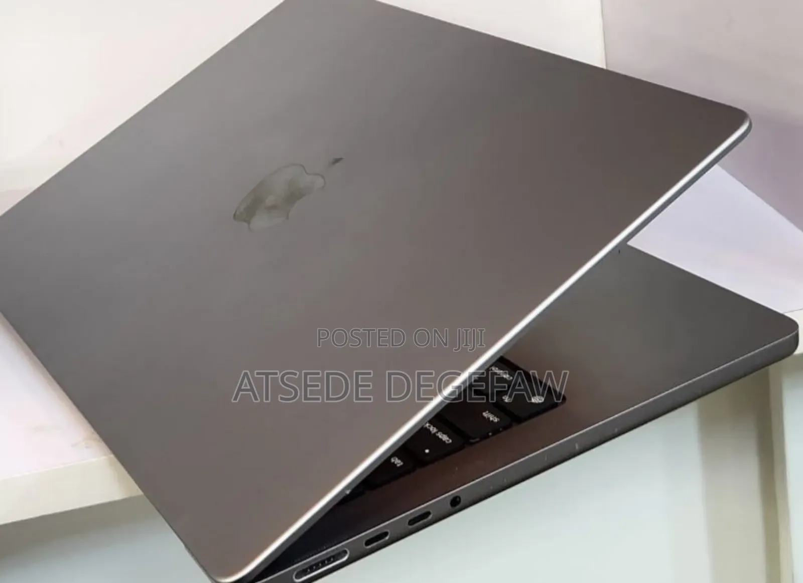 New Laptop Apple MacBook Pro M1 16GB Apple M1 Pro SSD 512GB