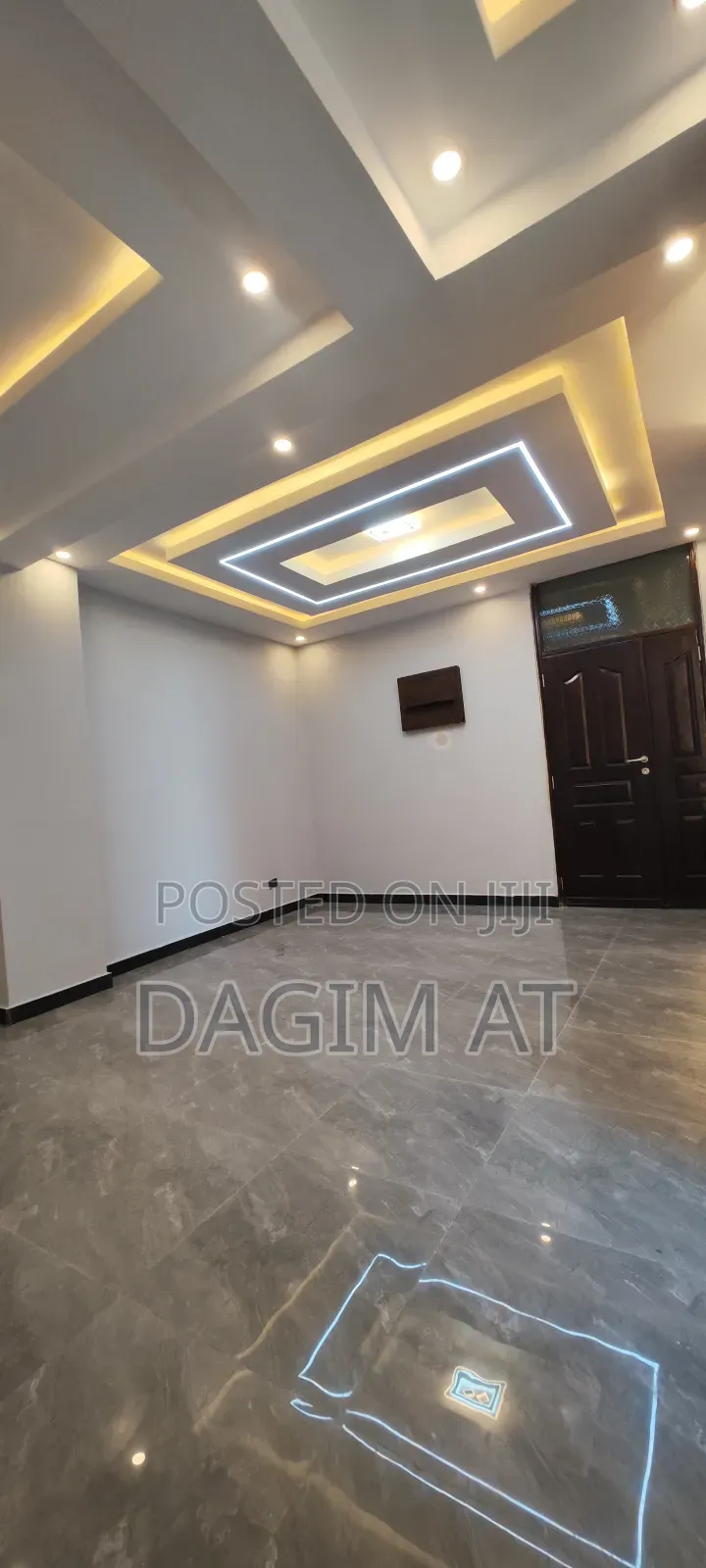 Furnished 2bdrm Condo in 40/60 ኮንዶሚንየም, Yeka for sale