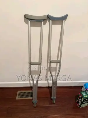 Medical Elderly Crutches焱比for Men, Women, Boys, and Girls.