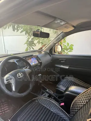 Toyota Hilux 3.0 D-4D 4x4 2015 Gray