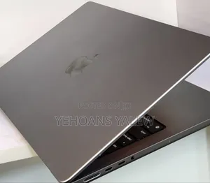 New Laptop Apple MacBook Pro M1 16GB Apple M1 Pro SSD 512GB