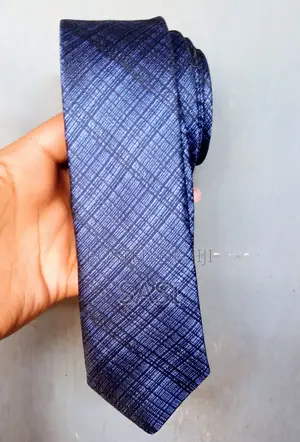 Stylish Men’S Tie – Modern Elegant