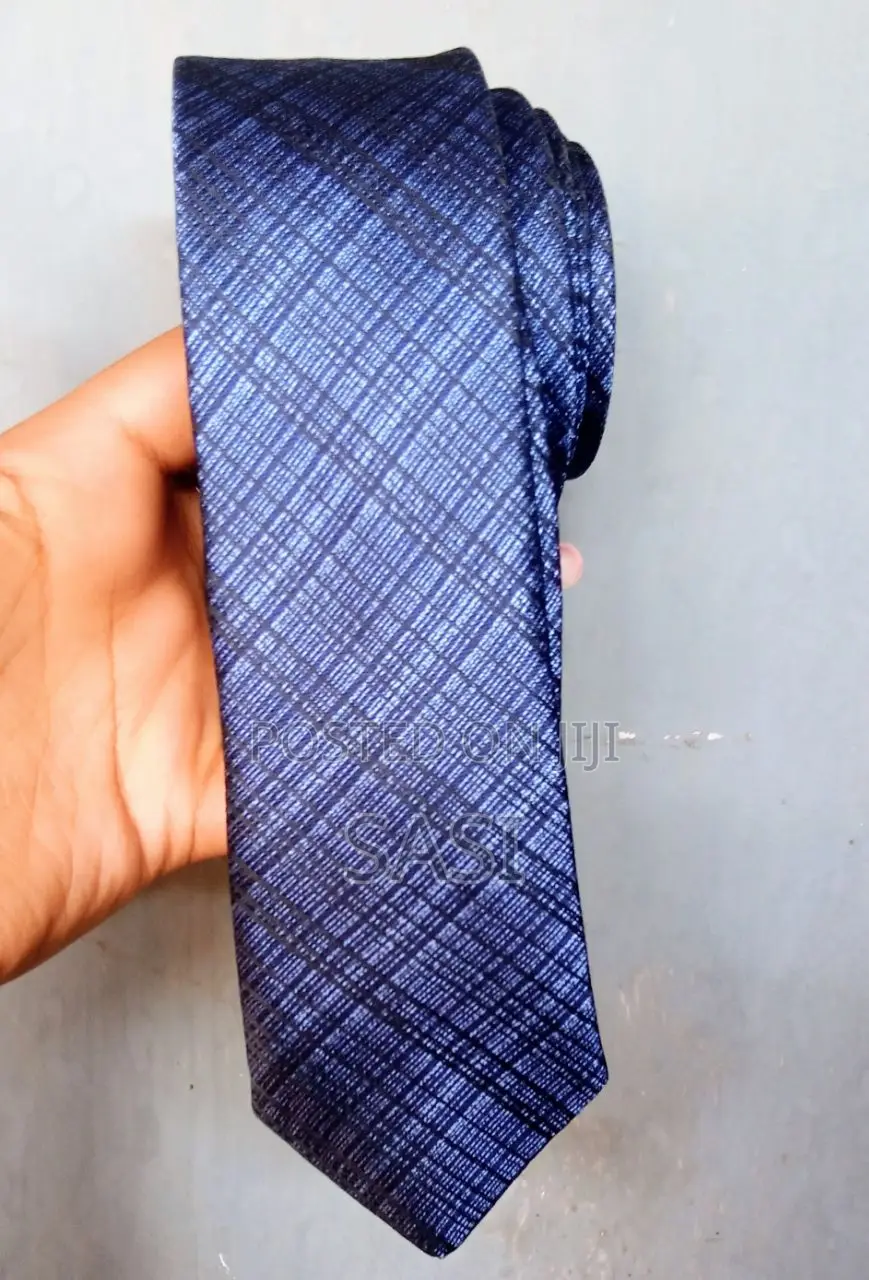 Stylish Men’S Tie – Modern Elegant