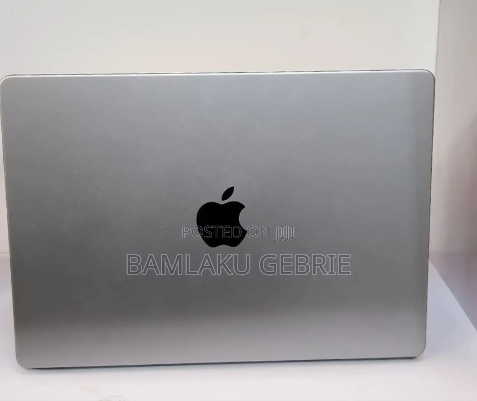 New Laptop Apple MacBook Pro M1 16GB Apple M1 Pro SSD 512GB