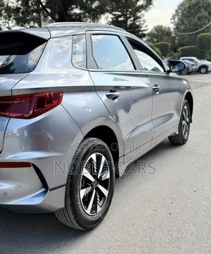 BYD E2 43 kWh 94 hp FWD 2025 Gray