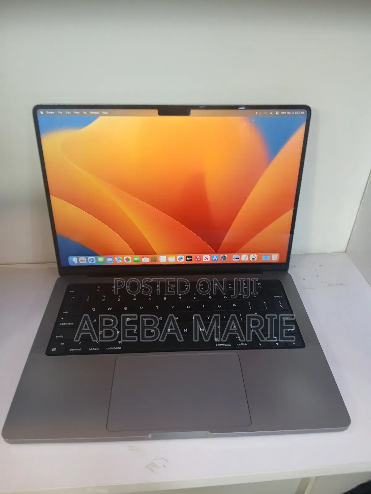 New Laptop Apple MacBook Pro M1 16GB Apple M1 Pro SSD 512GB