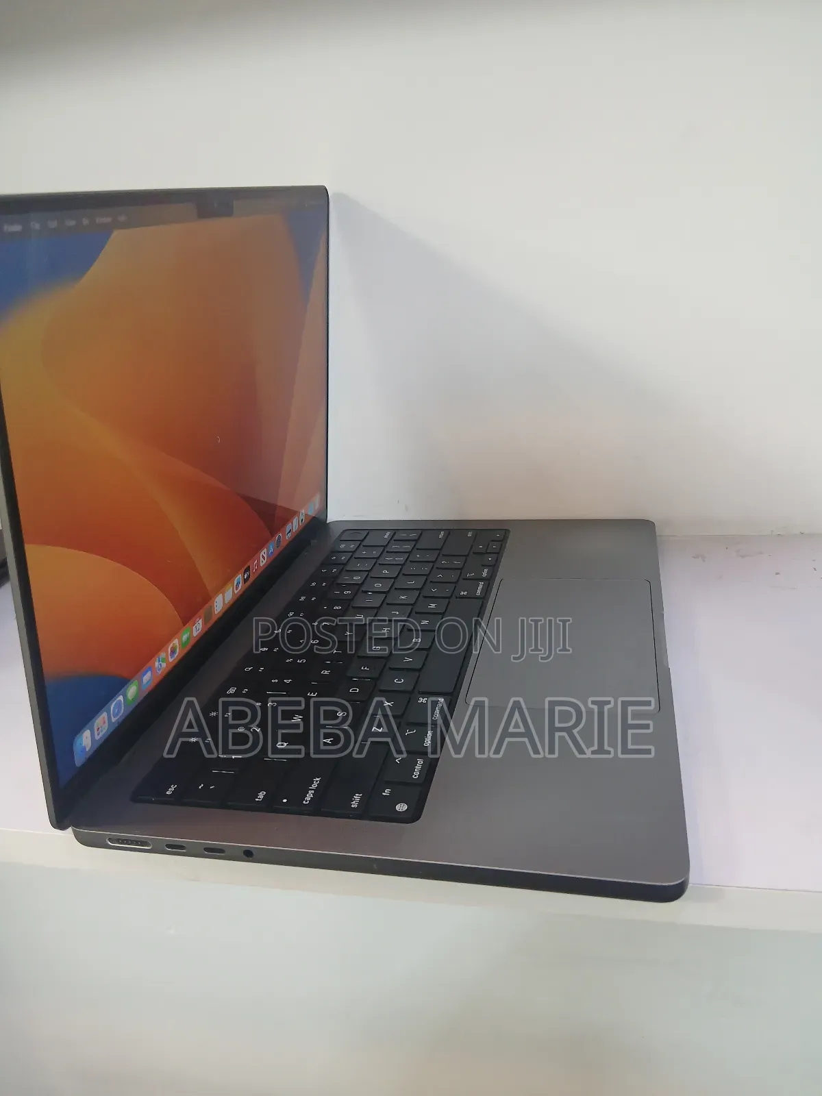 New Laptop Apple MacBook Pro M1 16GB Apple M1 Pro SSD 512GB