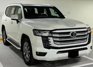 Toyota Land Cruiser 3.5 V6 2022 White