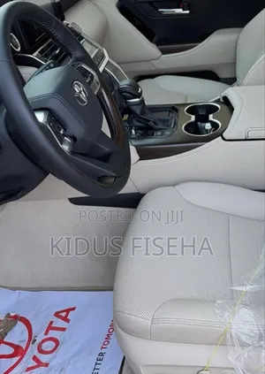 Toyota Land Cruiser 3.5 V6 2022 White