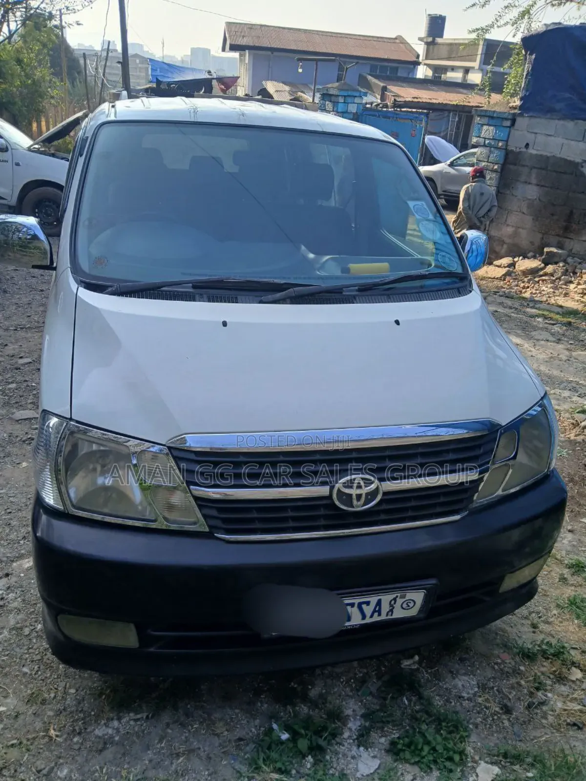 Toyota HiAce 2011 White