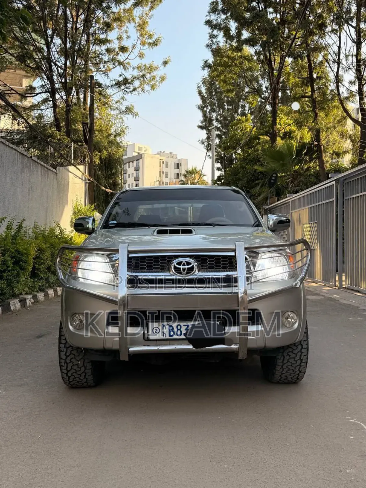 Toyota Hilux 2011 Beige