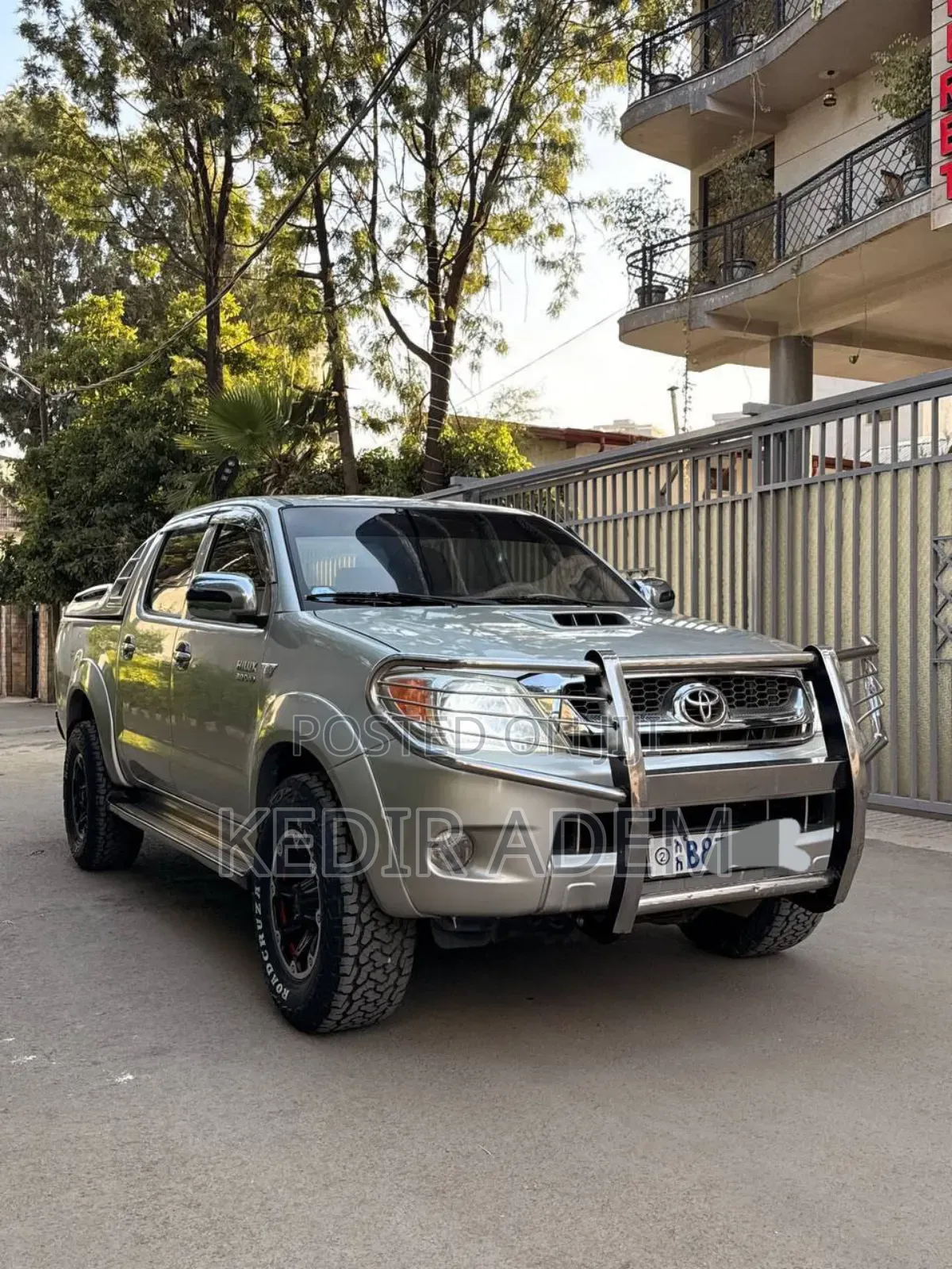 Toyota Hilux 2011 Beige