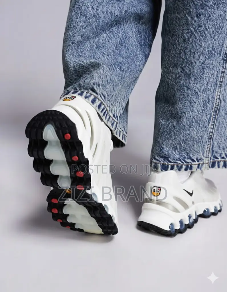 Nike Air Max Dn8 Men's Shoe