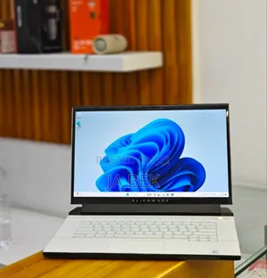 New Laptop Alienware Area-51m 16GB Intel Core I7 SSD 512GB