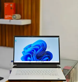 New Laptop Alienware Area-51m 16GB Intel Core I7 SSD 512GB