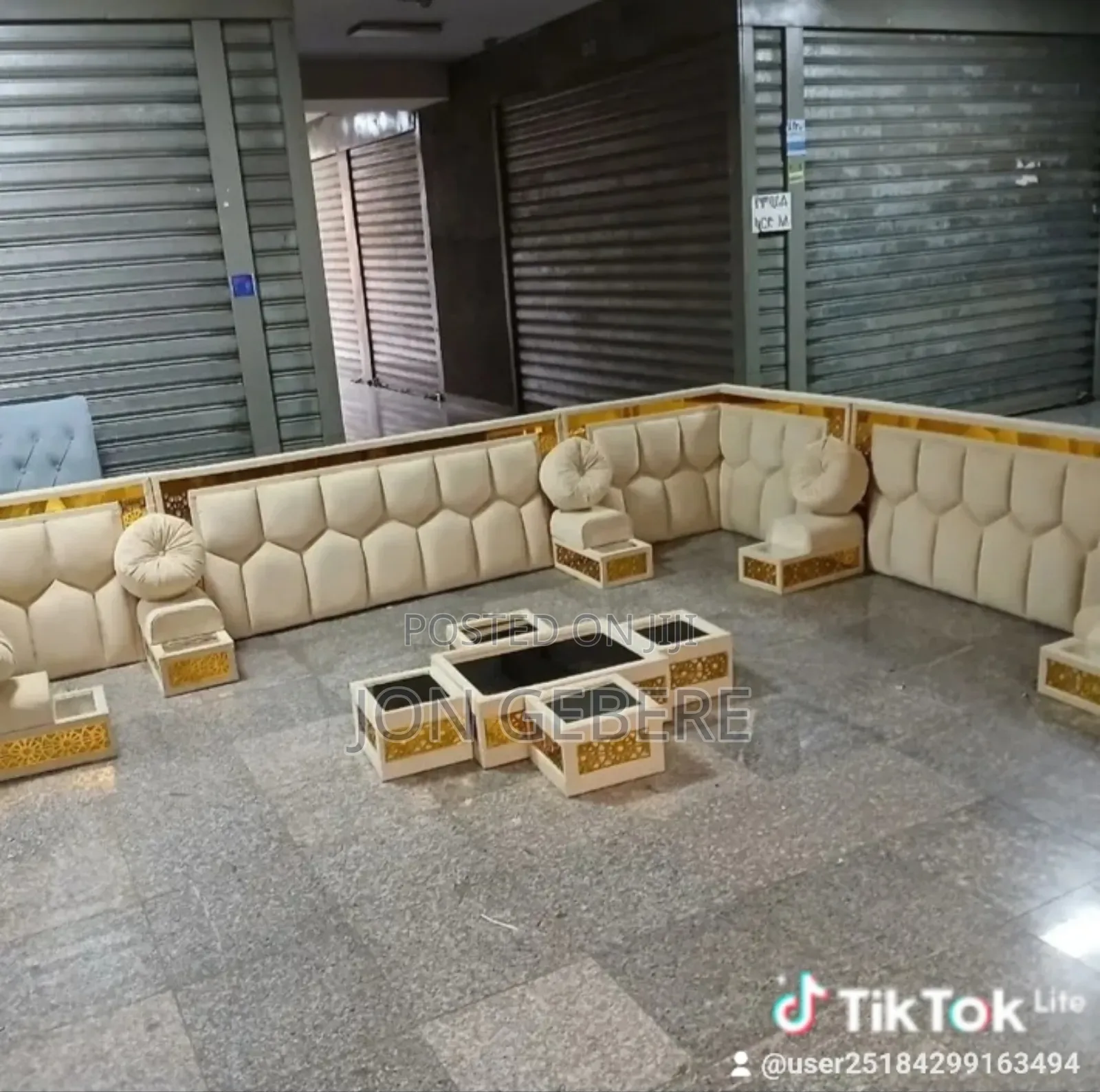 "የተለያዩ" አረቢያን መጅሊስ እና ሶፋ እንሰራለን የ ቤት ለቤት አገልግሎትም እንሰጣለን!!