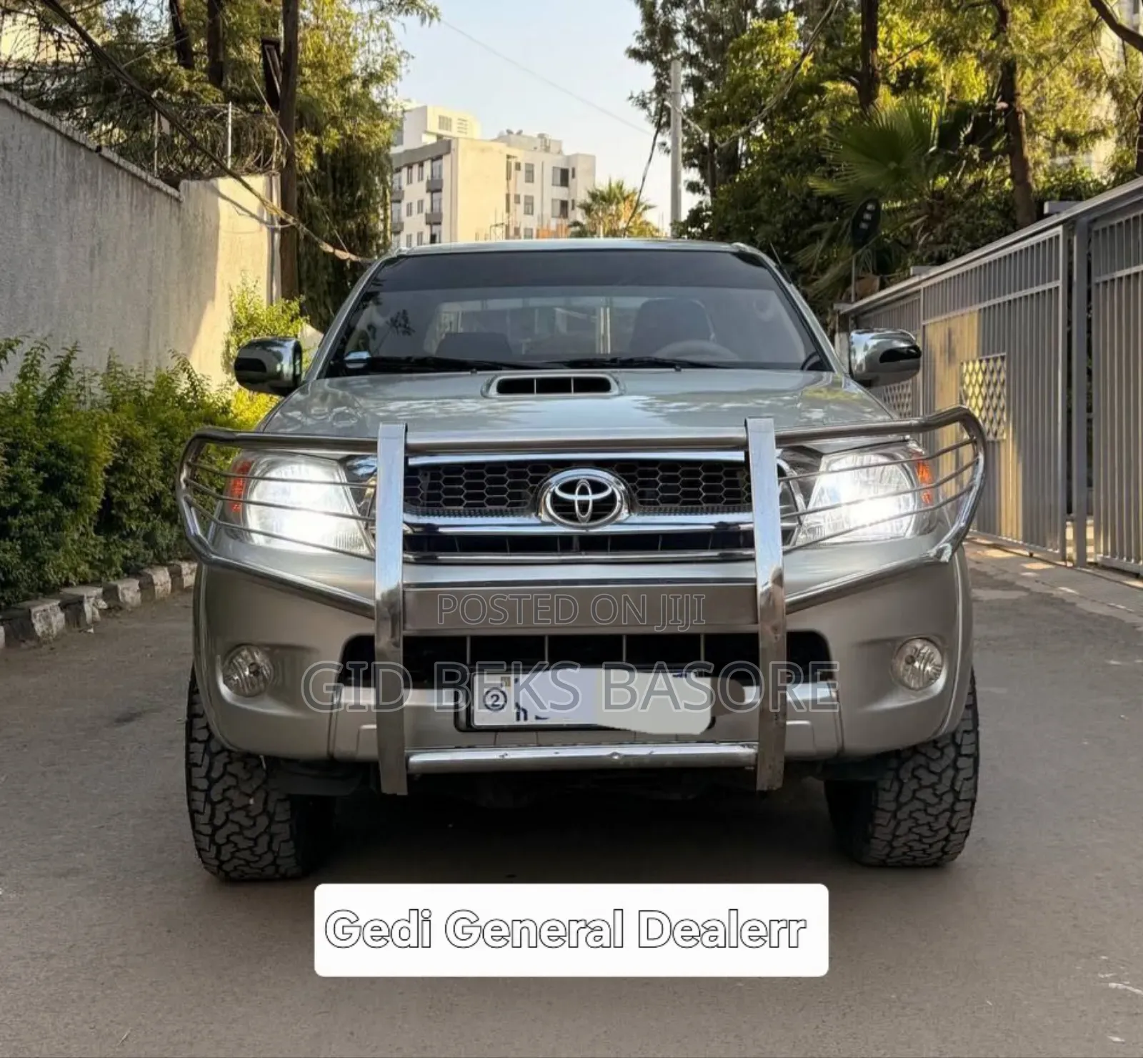 Toyota Hilux 2010 Silver