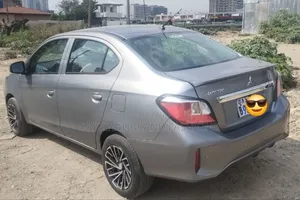 Mitsubishi Attrage 2022 Gray