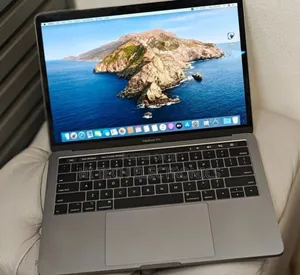 New Laptop Apple MacBook Pro 2019 16GB Intel Core I7 SSD 256GB