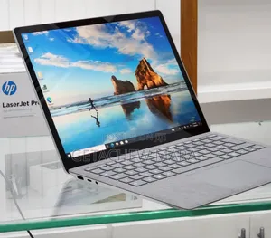 New Laptop Microsoft Surface 16GB Intel Core I7 SSD 256GB