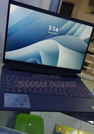 New Laptop Dell 16GB AMD Ryzen 7 SSD 1T