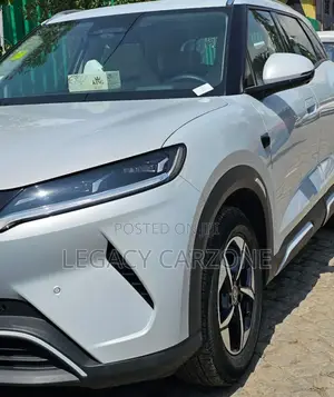 BYD Yuan Up 2025 Silver