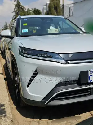 BYD Yuan Up 2025 Silver