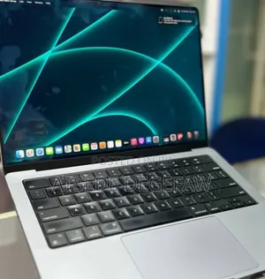 New Laptop Apple MacBook Pro M1 32GB Apple M1 Pro SSD 1T