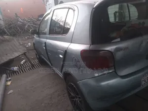 Toyota Vitz 2001 Blue