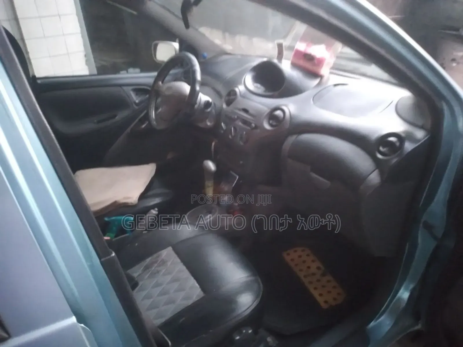 Toyota Vitz 2001 Blue