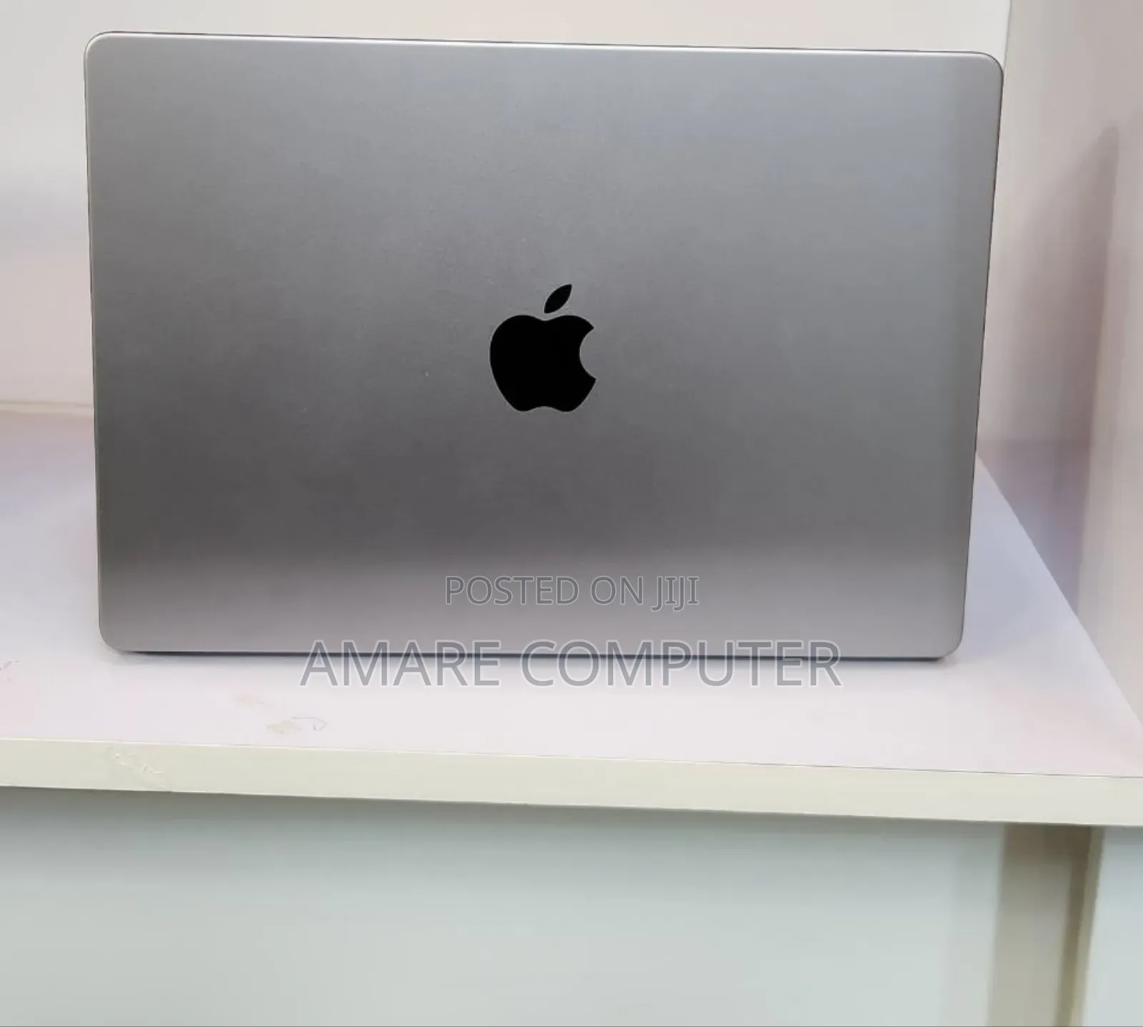 New Laptop Apple MacBook Pro M1 16GB Apple M1 Pro SSD 512GB
