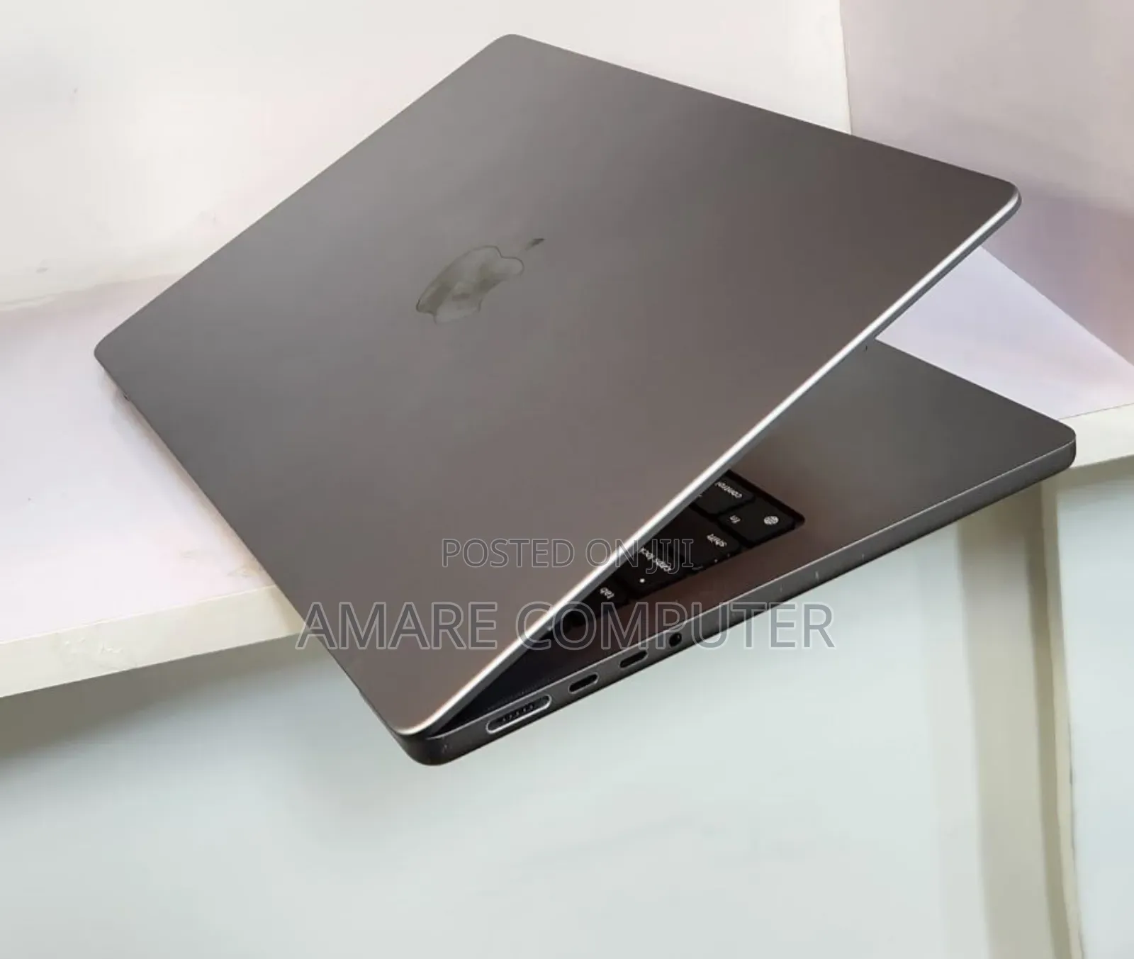 New Laptop Apple MacBook Pro M1 16GB Apple M1 Pro SSD 512GB
