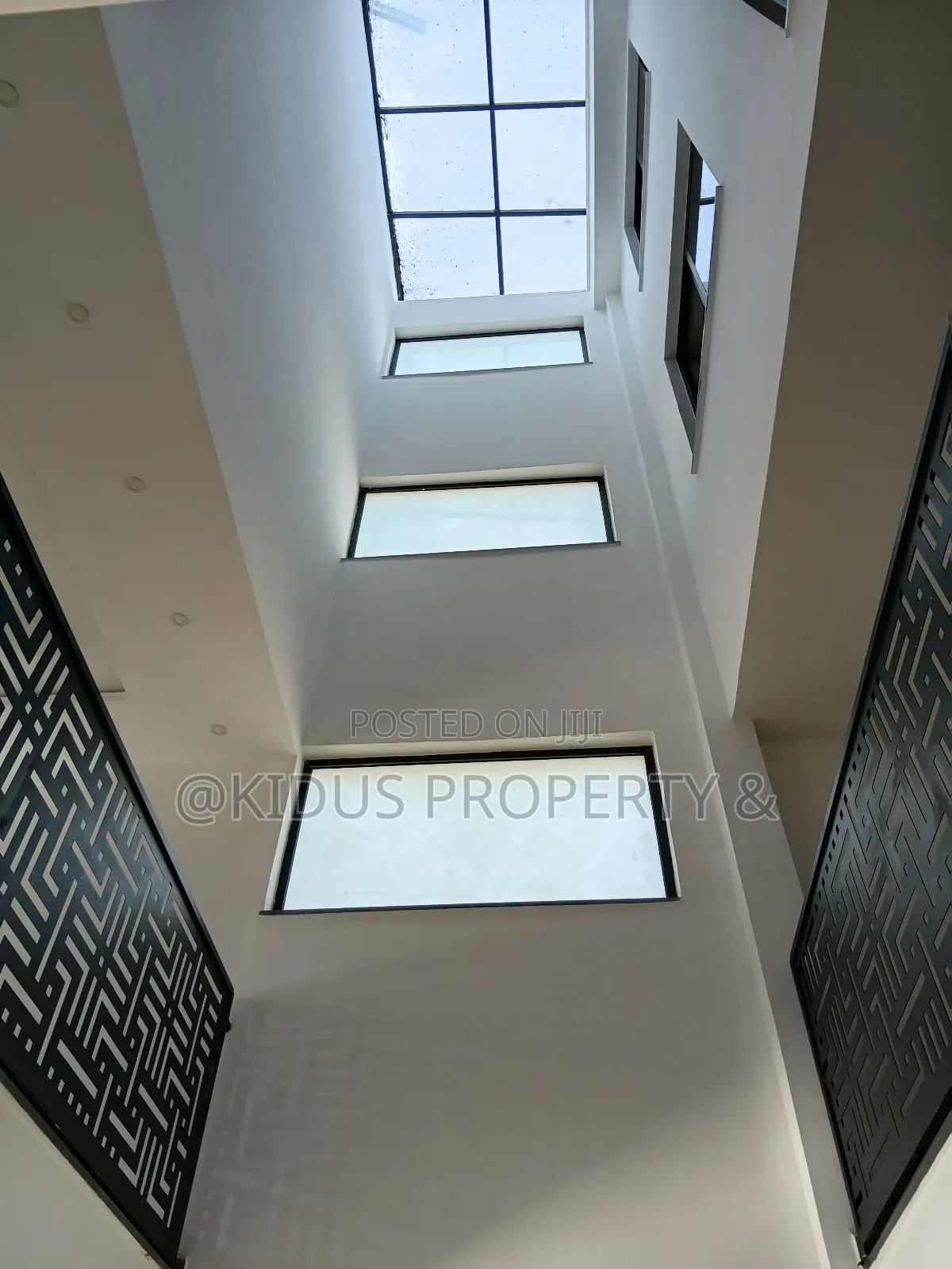 8bdrm House in Mekaele Africa, Nifas Silk-Lafto for rent