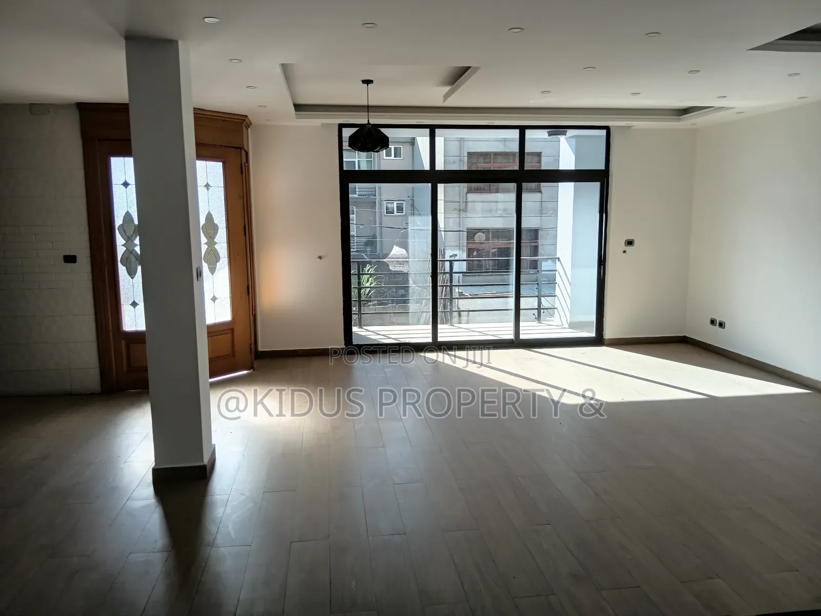 8bdrm House in Mekaele Africa, Nifas Silk-Lafto for rent