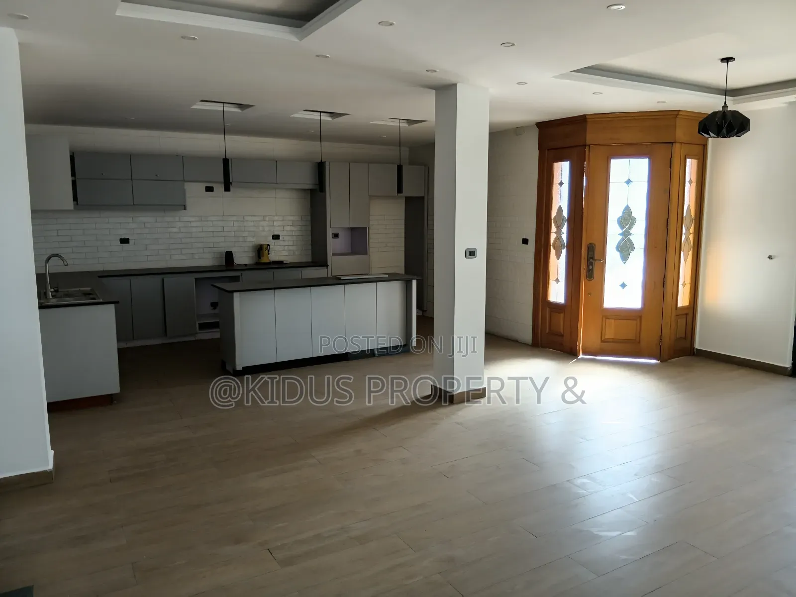 8bdrm House in Mekaele Africa, Nifas Silk-Lafto for rent