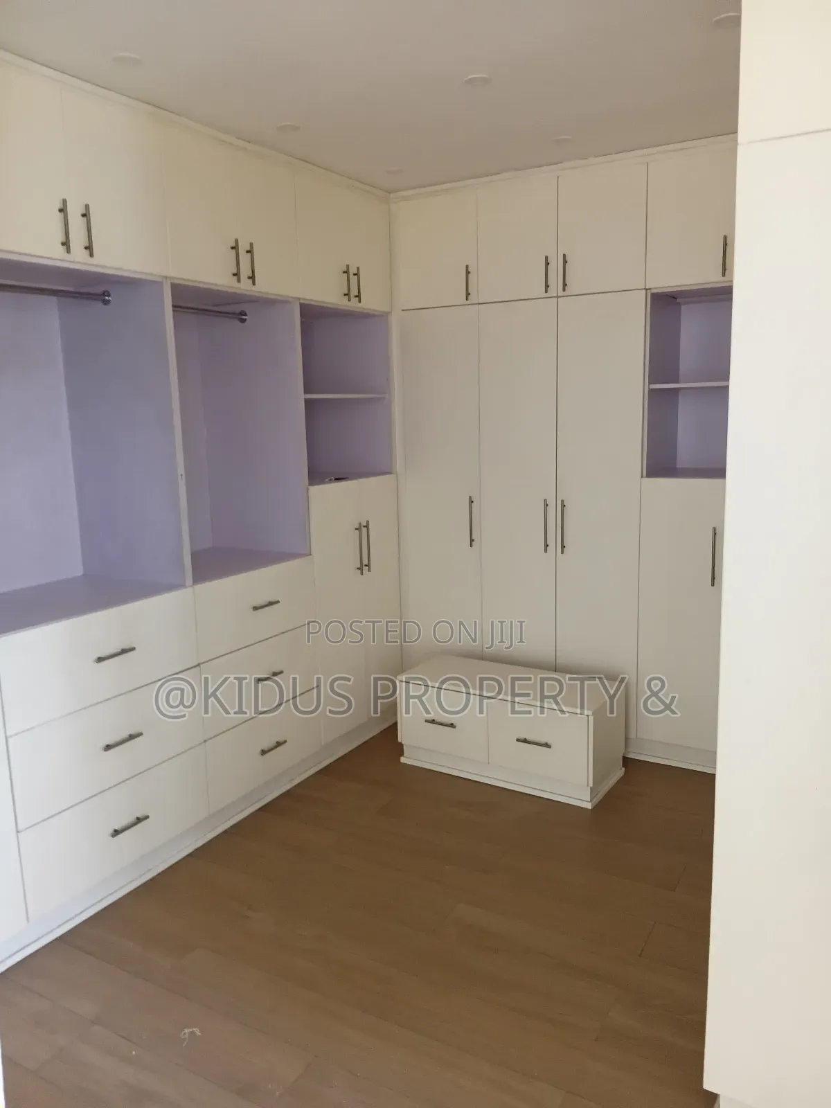 8bdrm House in Mekaele Africa, Nifas Silk-Lafto for rent