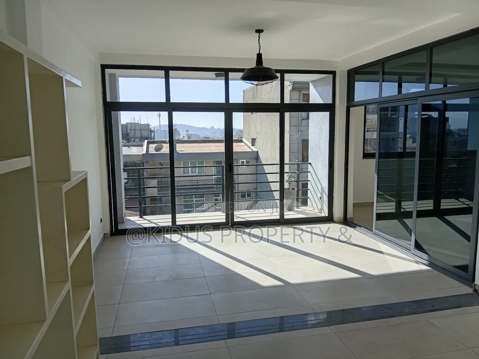 8bdrm House in Mekaele Africa, Nifas Silk-Lafto for rent