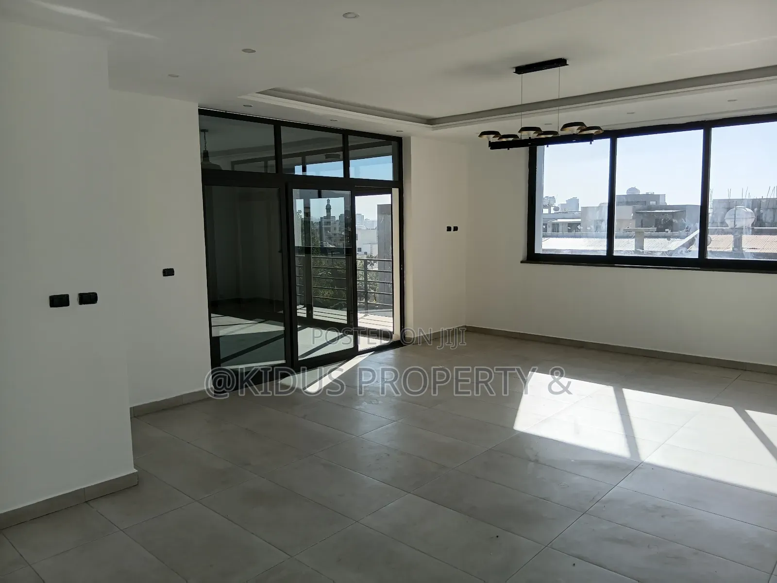 8bdrm House in Mekaele Africa, Nifas Silk-Lafto for rent