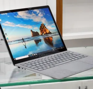 New Laptop Microsoft Surface 16GB Intel Core I7 SSD 256GB