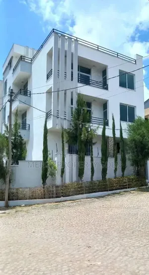 Furnished 8bdrm House in Bole for sale