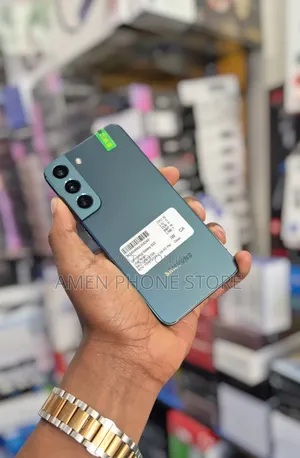 New Samsung Galaxy S22 5G 128 GB Green