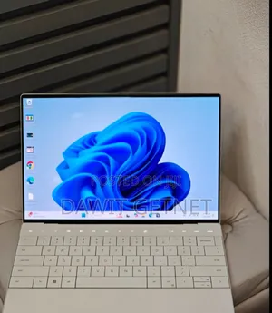 New Laptop Dell XPS 13 9320 32GB Intel Core I7 SSD 512GB