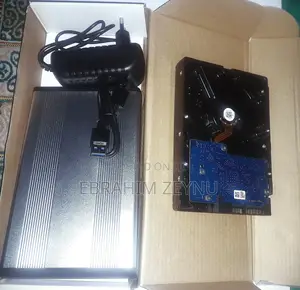 Toshiba 1tb HDD + 3.5” Usb 3.0 External Case