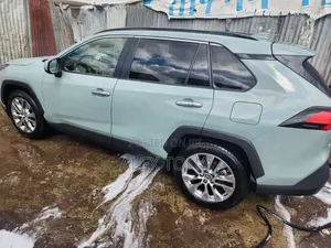 Toyota RAV4 2021 Gray